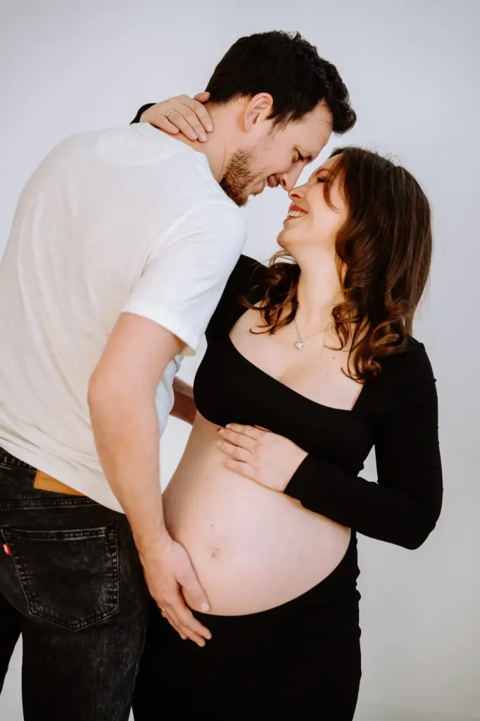 Babybauch Shooting Weilheim im Fotostudio